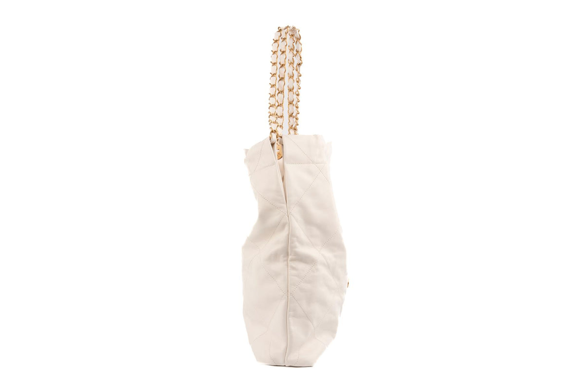 CHANEL WHITE 2022 22 MEDIUM QUILTED LEATHER SHOULDER BAG