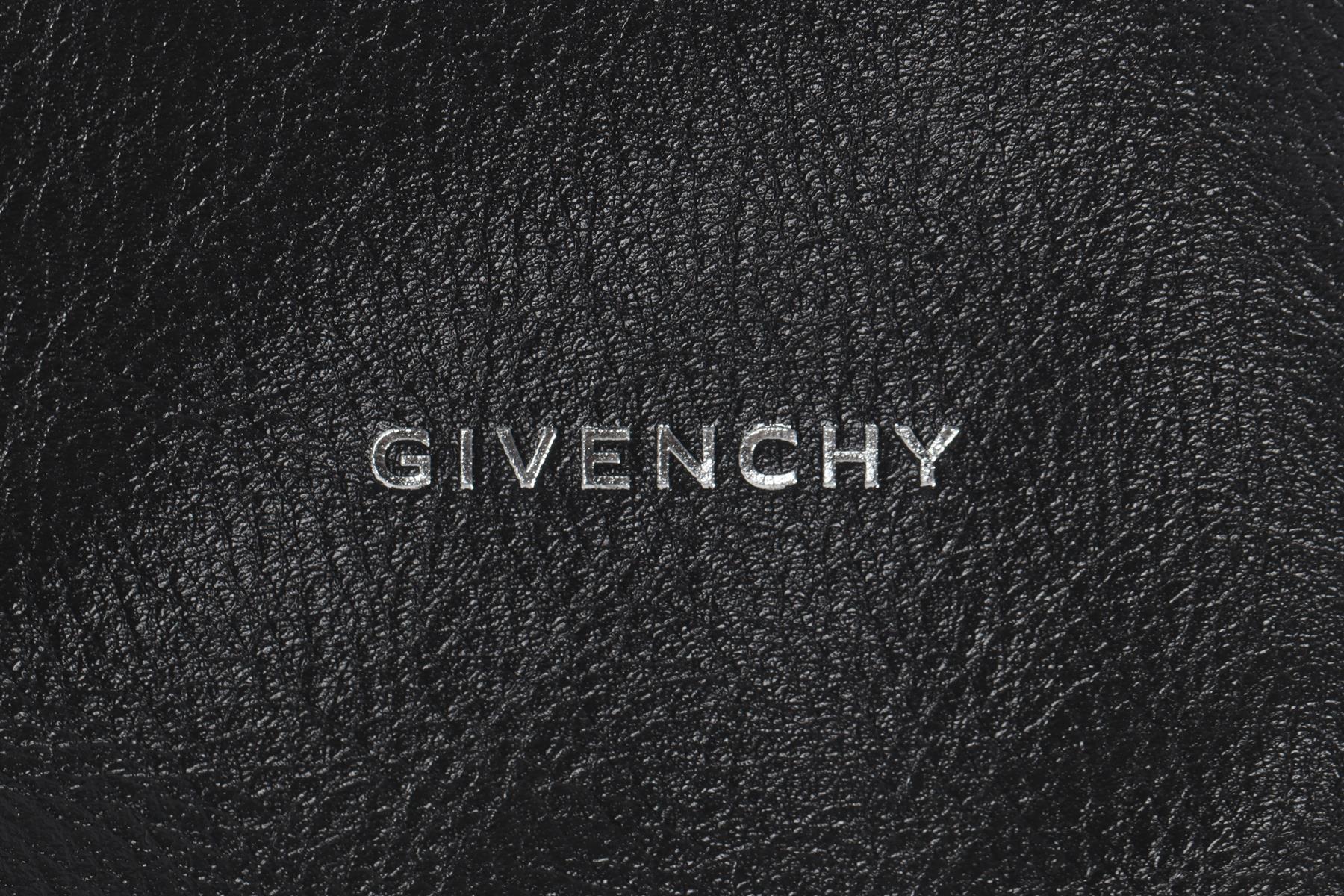 GIVENCHY BLACK VOYOU MEDIUM LEATHER SHOULDER BAG