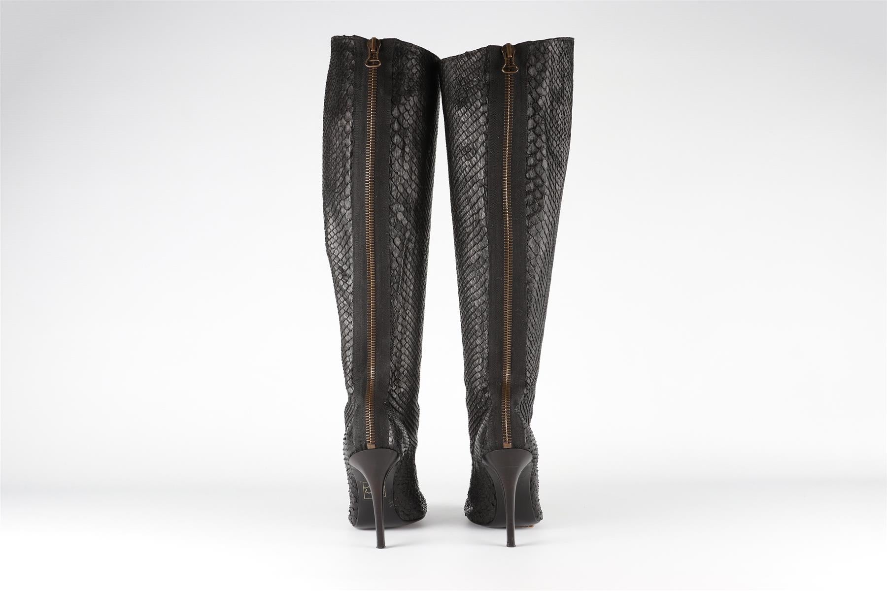 LANVIN BLACK 2003 PYTHON KNEE HIGH BOOTS EU 40 UK 7 US 10