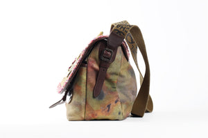CHANEL GREEN 2015 GRAFFITI ON THE PAVEMENT CANVAS SHOULDER BAG