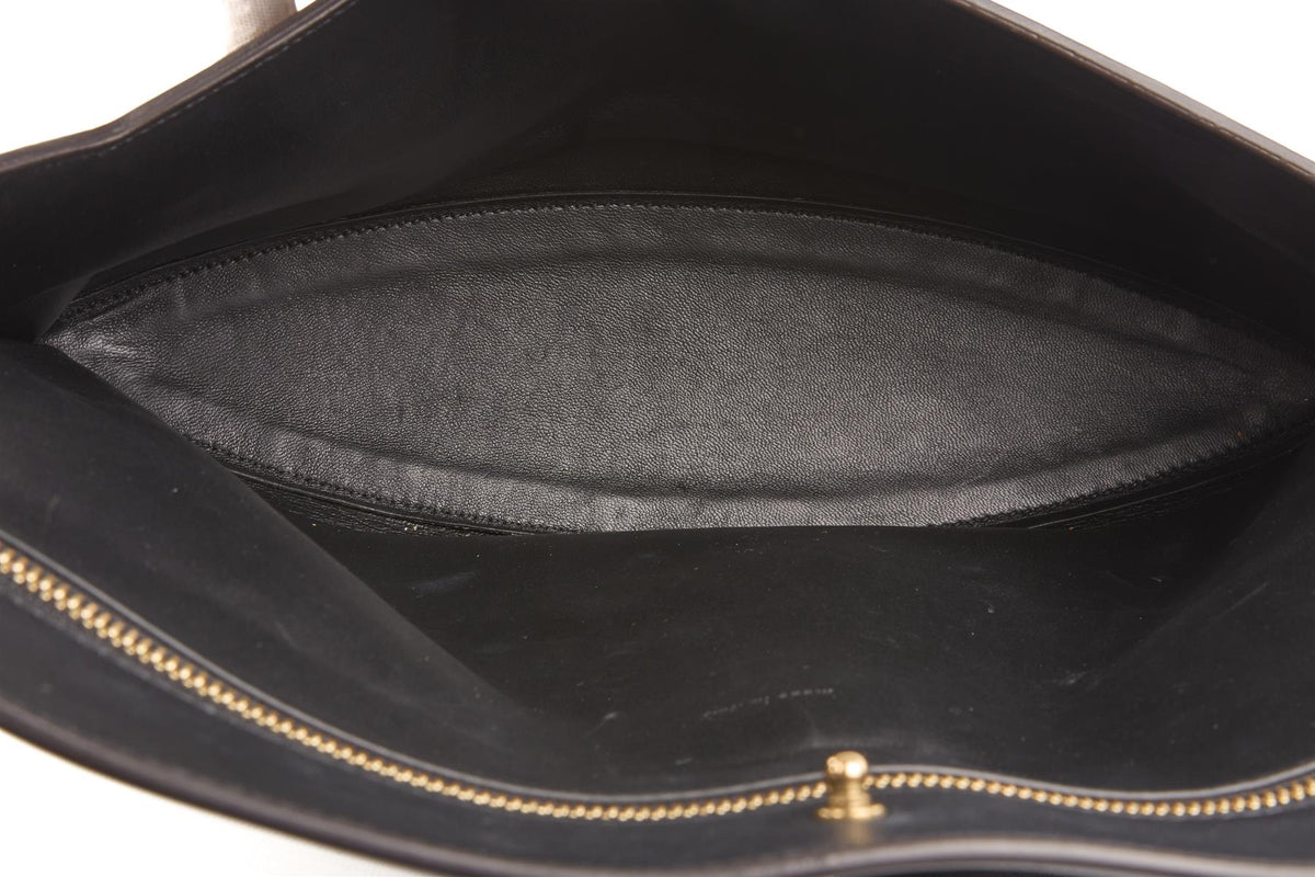 CELINE BLACK CURVE LEATHER CLUTCH
