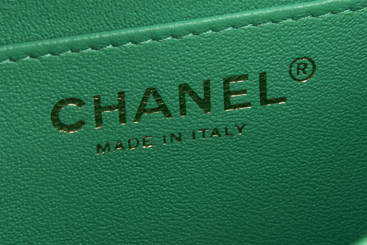 CHANEL GREEN 2019 CLASSIC SQUARE MINI QUILTED LEATHER SHOULDER BAG