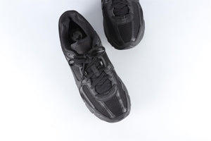 NIKE BLACK MEN'S ZOOM VOMERO 5 SNEAKERS EU 44 UK 9 US 10