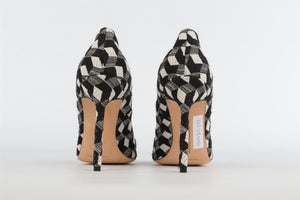 MANOLO BLAHNIK BLACK FABRIC PUMPS EU 38 UK 5 US 8
