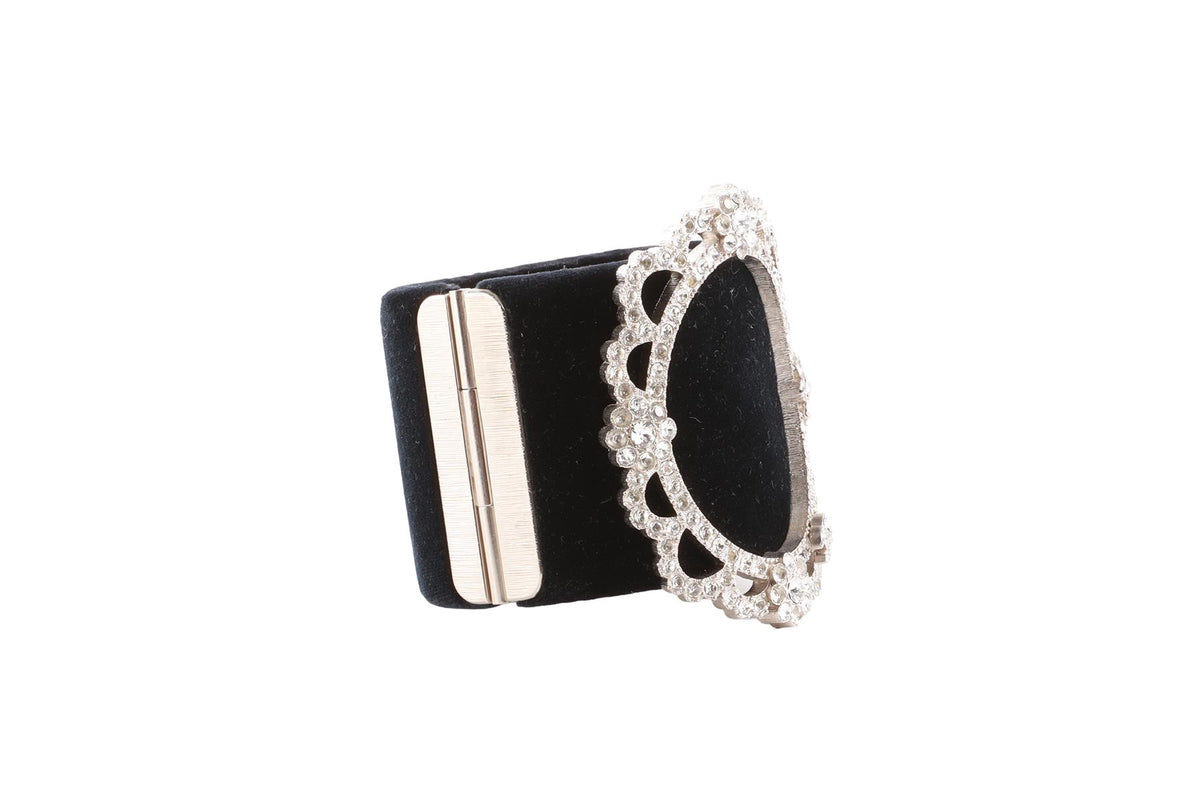 CHANEL BLACK 2015 CC VELVET CUFF