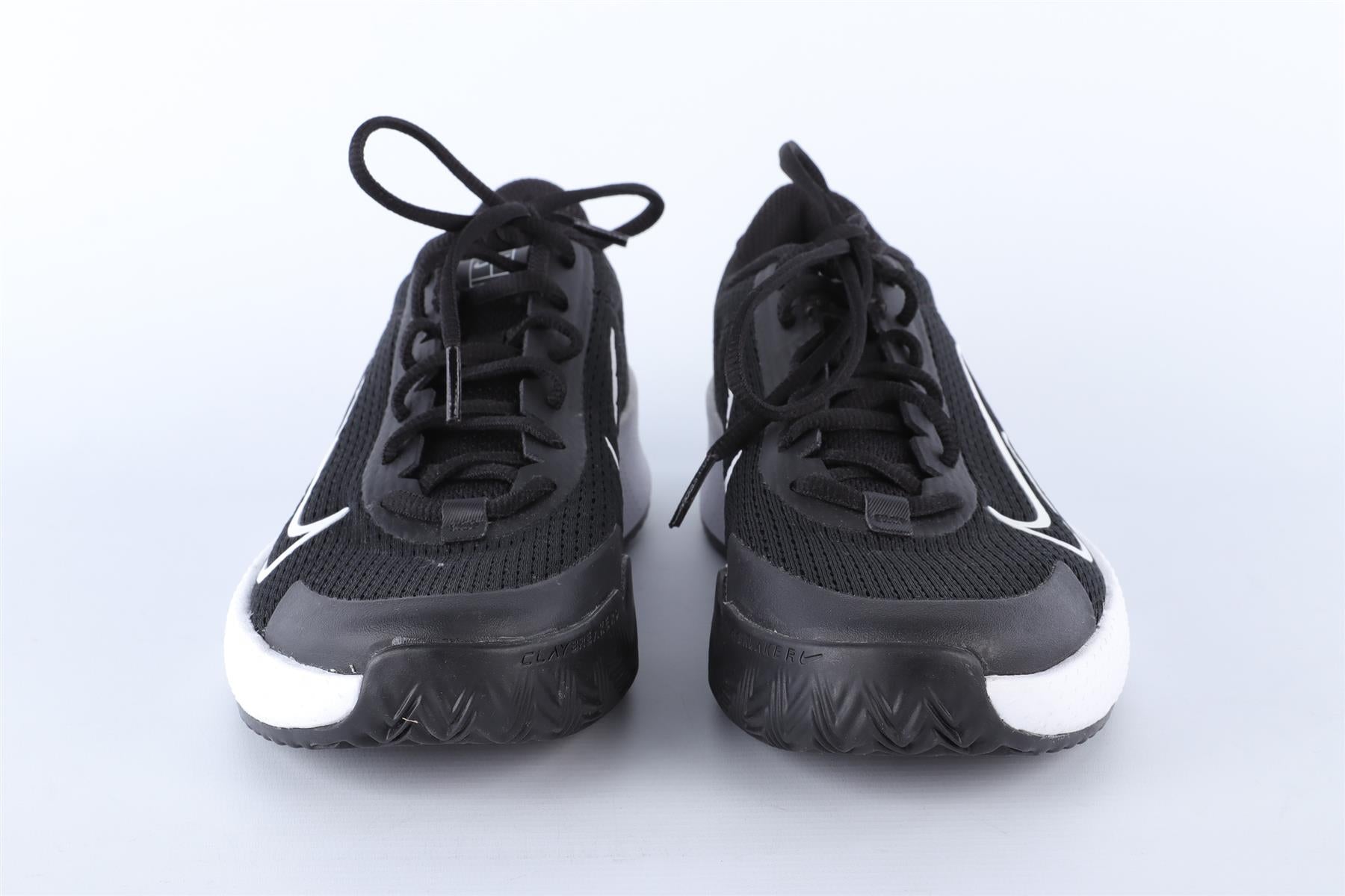 NIKE BLACK SNEAKERS EU 39 UK 5.5 US 8