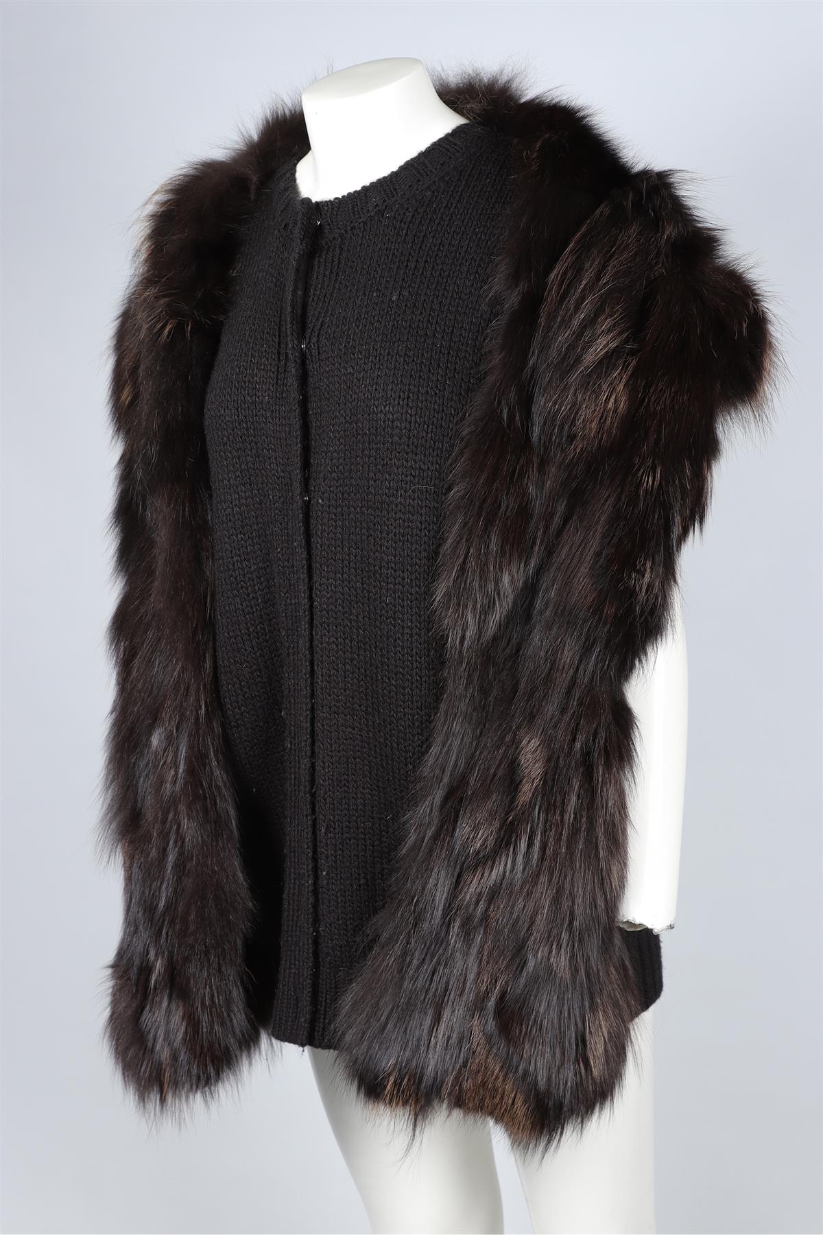 MIU MIU BLACK 2009 WOOL AND FOX FUR GILET IT 40 UK 8