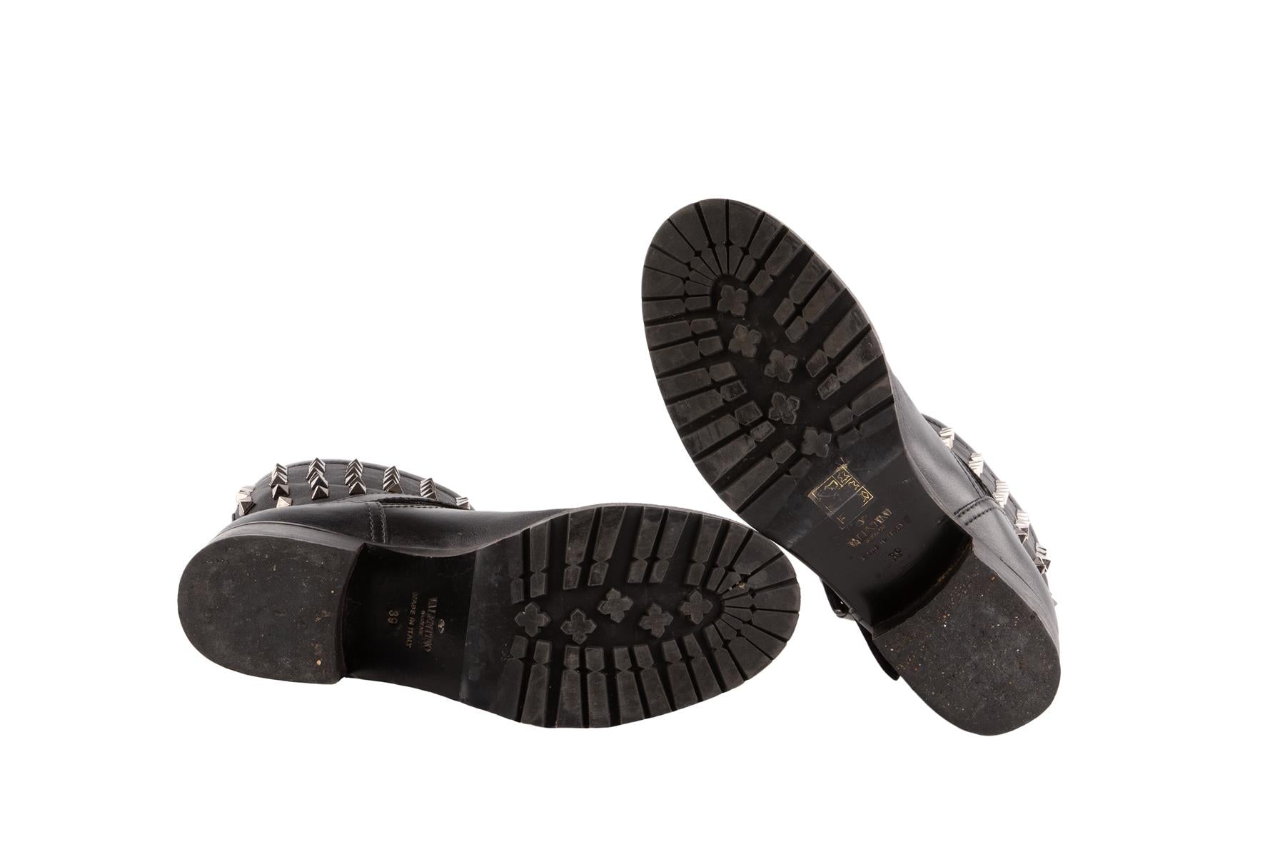 VALENTINO GARAVANI BLACK ROCKSTUD LEATHER ANKLE BOOTS EU 39