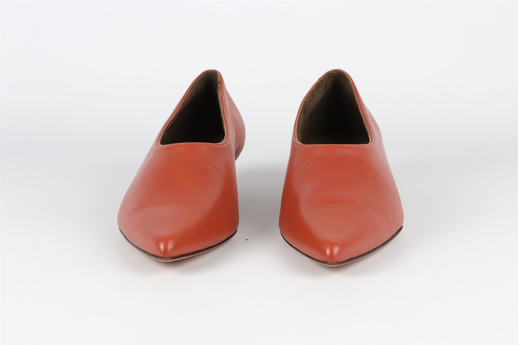 LORO PIANA TAN LEATHER PUMPS EU 37.5 UK 4.5 US 7.5