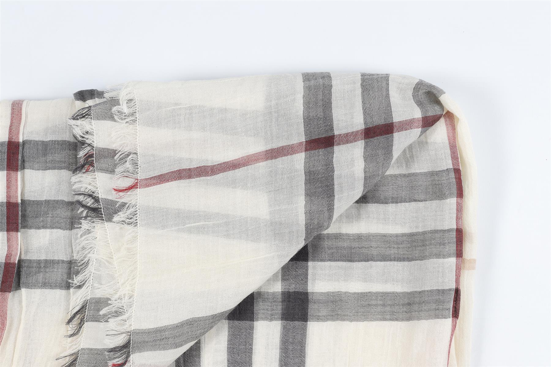 BURBERRY CREAM WOOL SCARF ONE SIZE