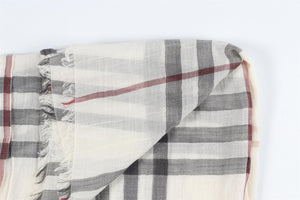 BURBERRY CREAM WOOL SCARF ONE SIZE