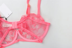 AGENT PROVOCATEUR PINK BRA AND SUSPENDER SET UK 34 E/1