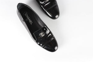 CHANEL BLACK 2016 PATENT LEATHER LOAFERS EU 38 UK 5 US 8