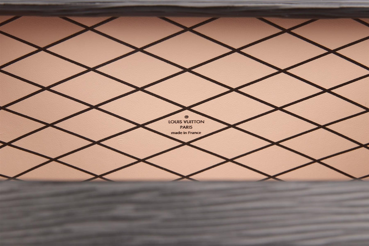 LOUIS VUITTON BLACK 2017 PETITE MALLE EPI LEATHER CLUTCH