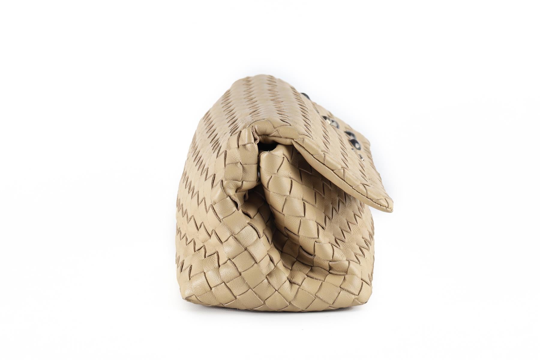 BOTTEGA VENETA BEIGE INTRECCIATO LEATHER CLUTCH