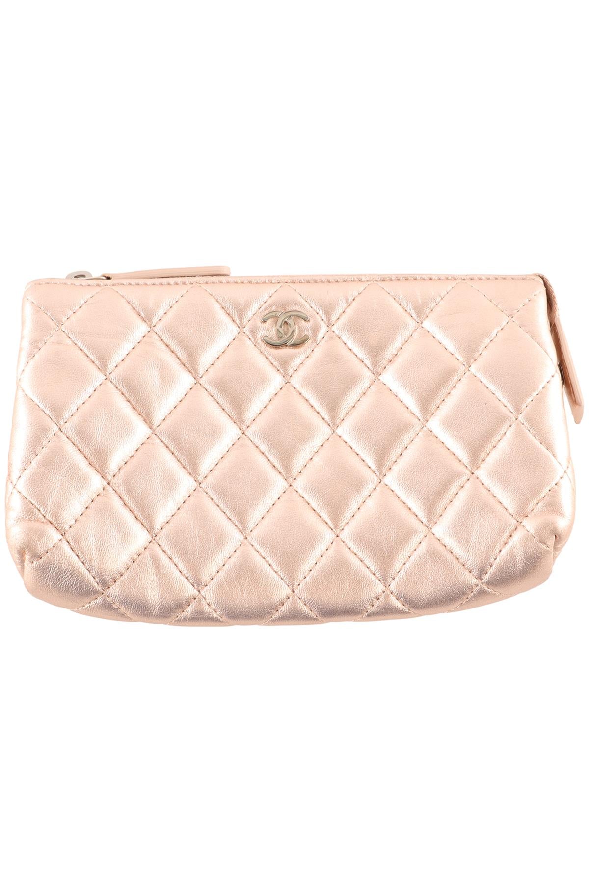 CHANEL METALLIC 2015-2016 CC QUILTED LEATHER POUCH