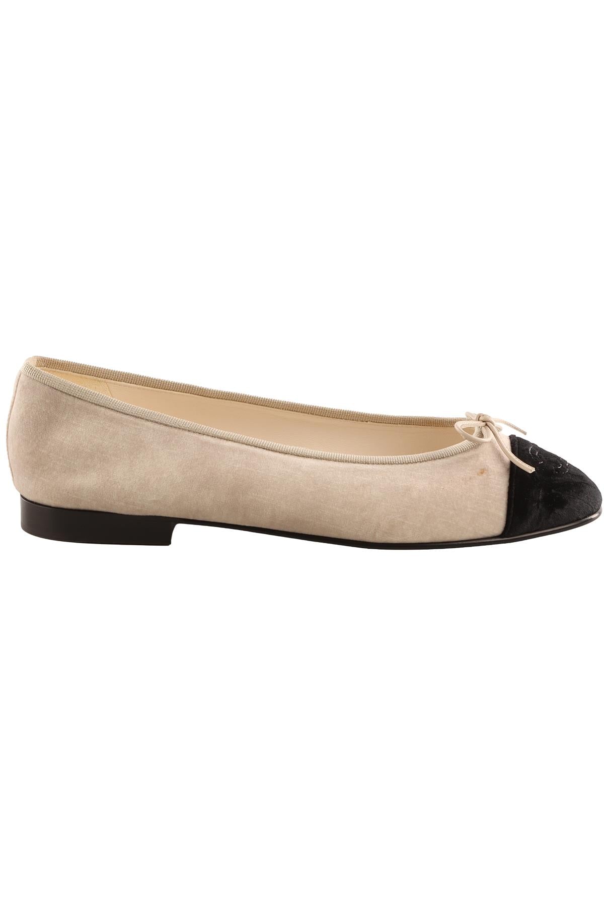 CHANEL CREAM VELVET BALLET FLATS EU 38 UK 5