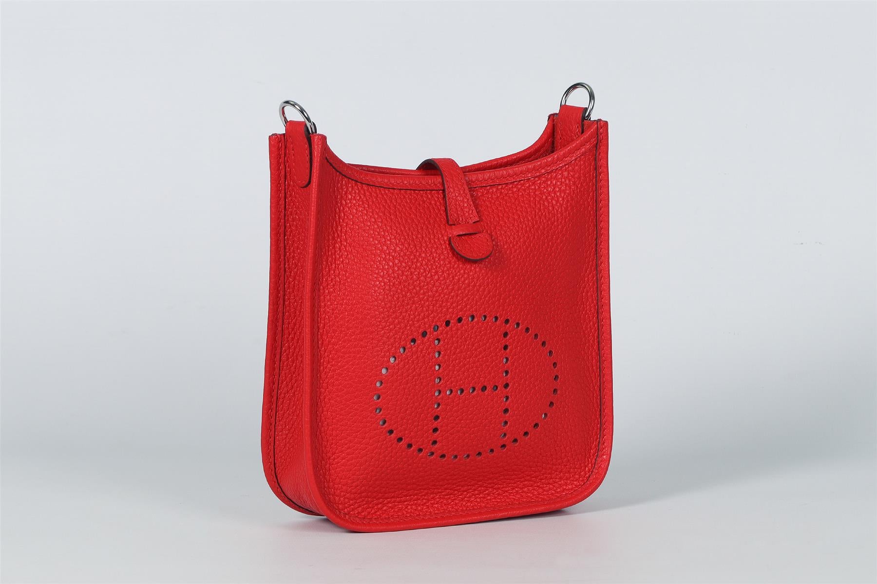 HÉRMES RED EVELYNE 17CM TOGO LEATHER SHOULDER BAG