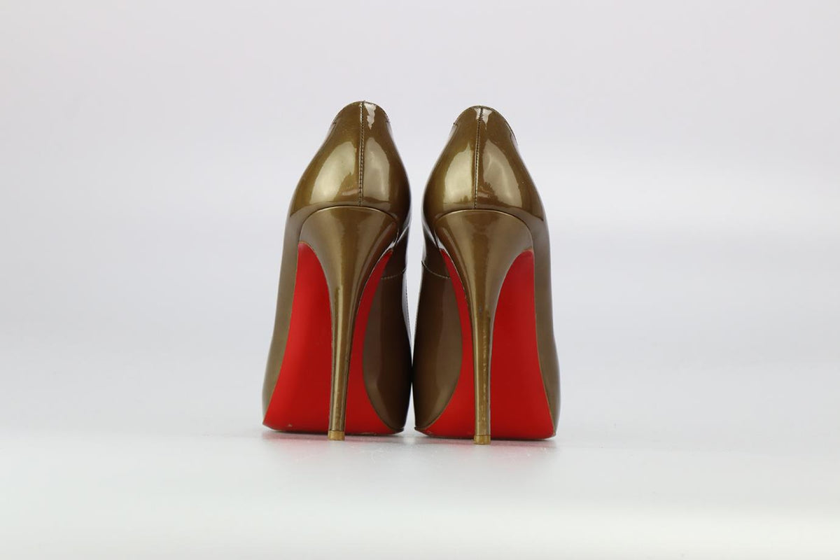 CHRISTIAN LOUBOUTIN PATENT LEATHER PLATFORM PUMPSÏ EU 40.5 UK 7.5 UK 10.5