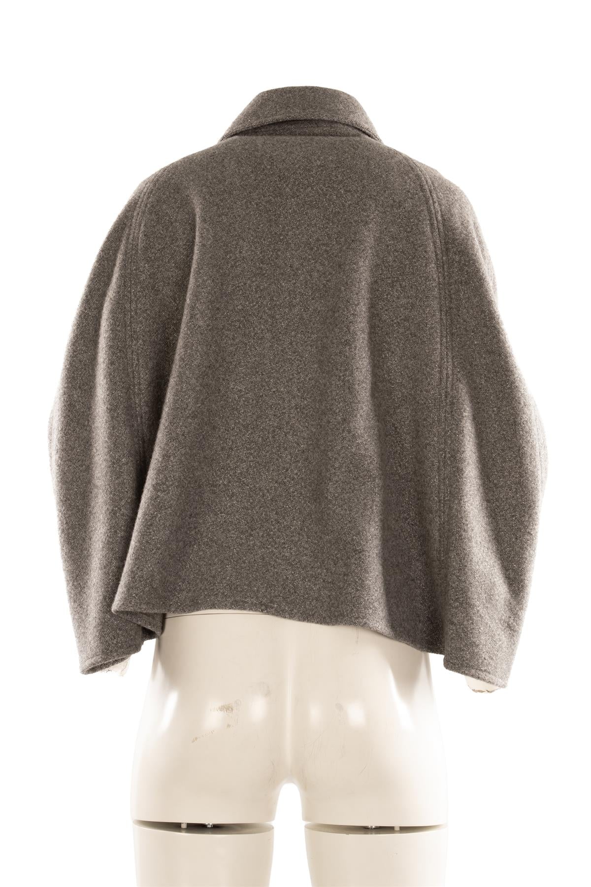 BURBERRY GREY WOOL CAPE MEDIUM