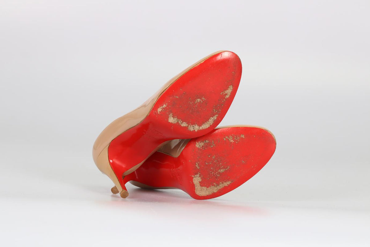 CHRISTIAN LOUBOUTIN PATENT LEATHER PUMPS EU 38.5 UK 5.5 US 8.5