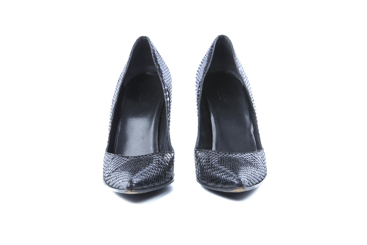 GUCCI BLACK SNAKESKIN PUMPS US 7.5 UK 4.5 EU 37.5