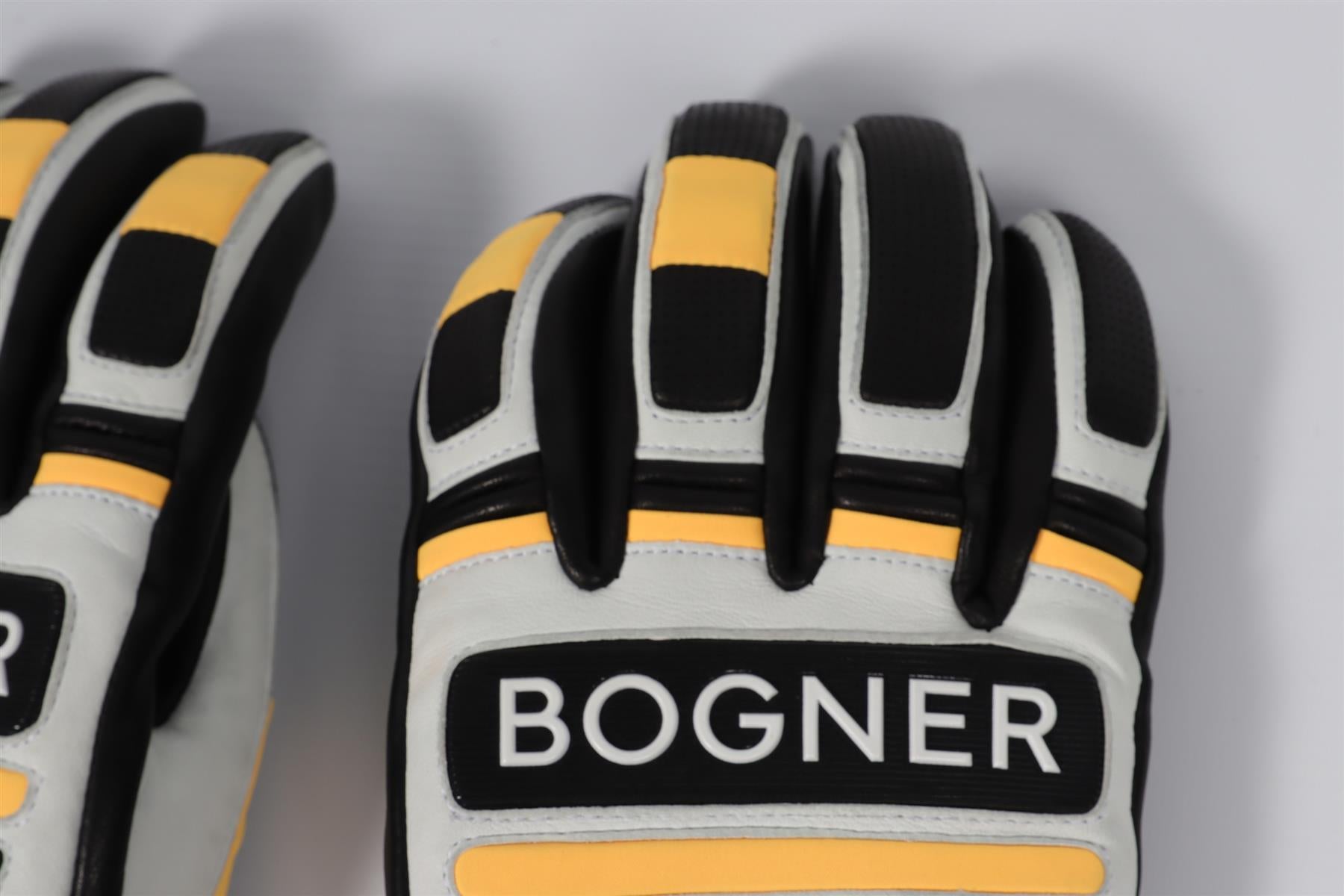 BOGNER BLACK SKI GLOVES SMALL - MEDIUM