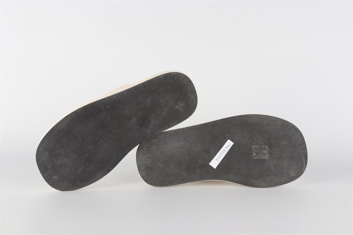 THE ROW WHITE GINZA LEATHER FLIP FLOPS EU 38.5 UK 5.5 US 8.5