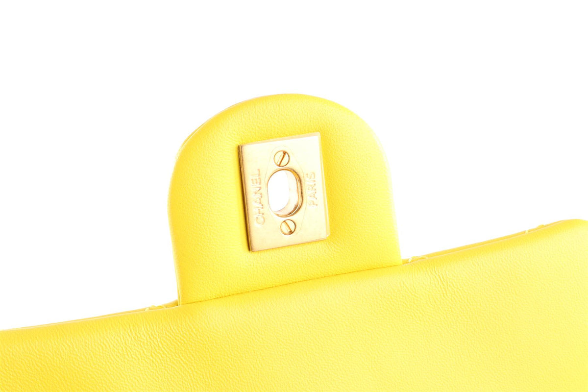 CHANEL YELLOW 2023 PEARL CRUSH SQUARE MINI QUILTED LEATHER SHOULDER BAG