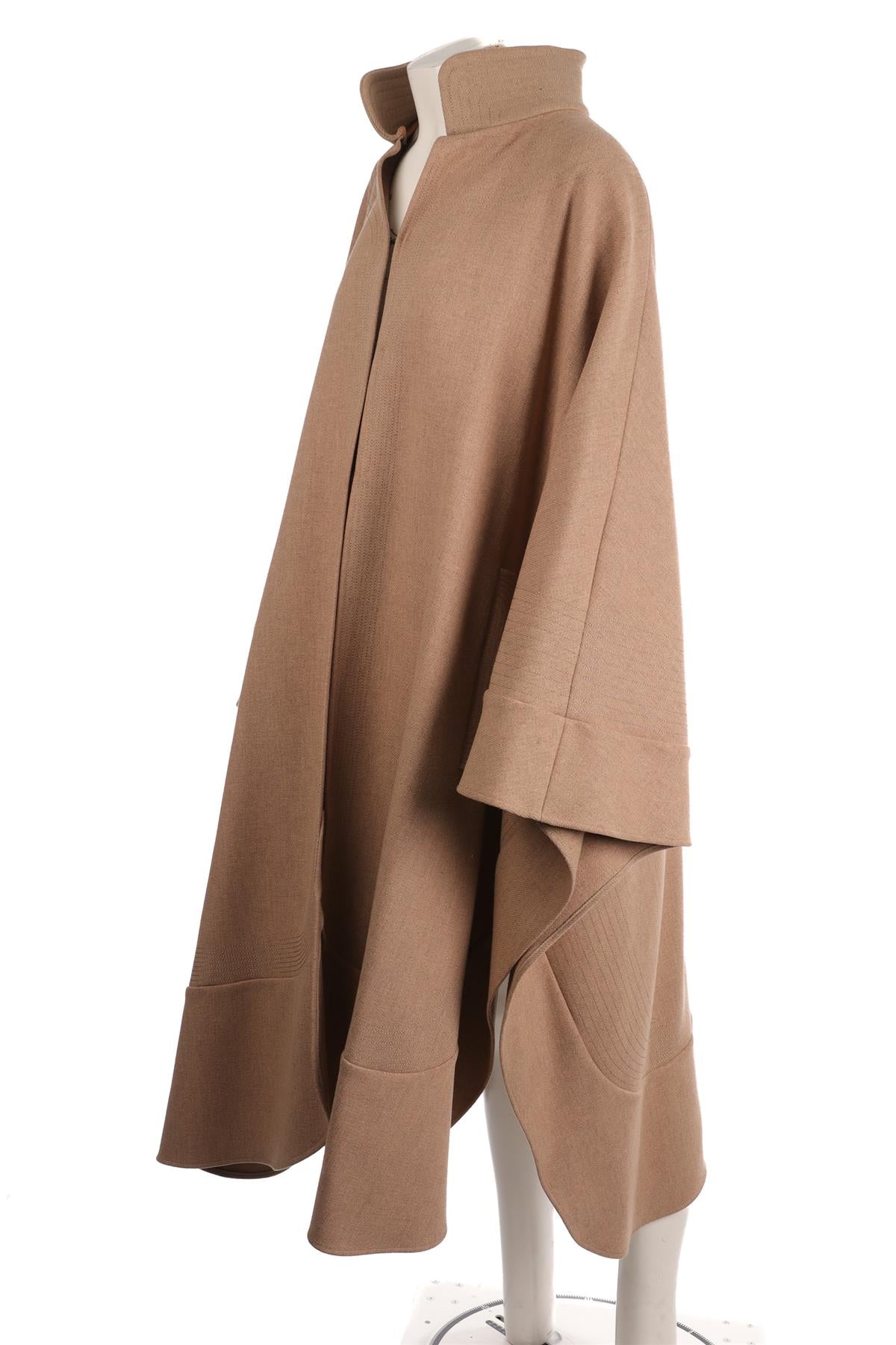 CHLOÉ BEIGE WOOL CAPE FR 34 UK 8