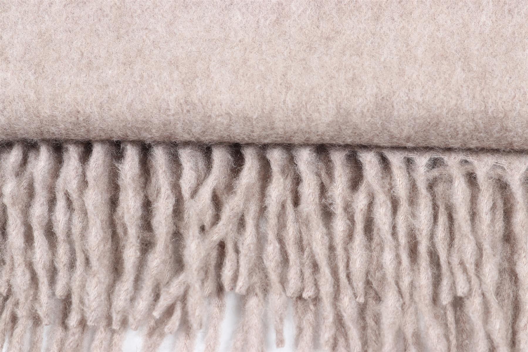 KUJTEN BEIGE CASHMERE SCARF