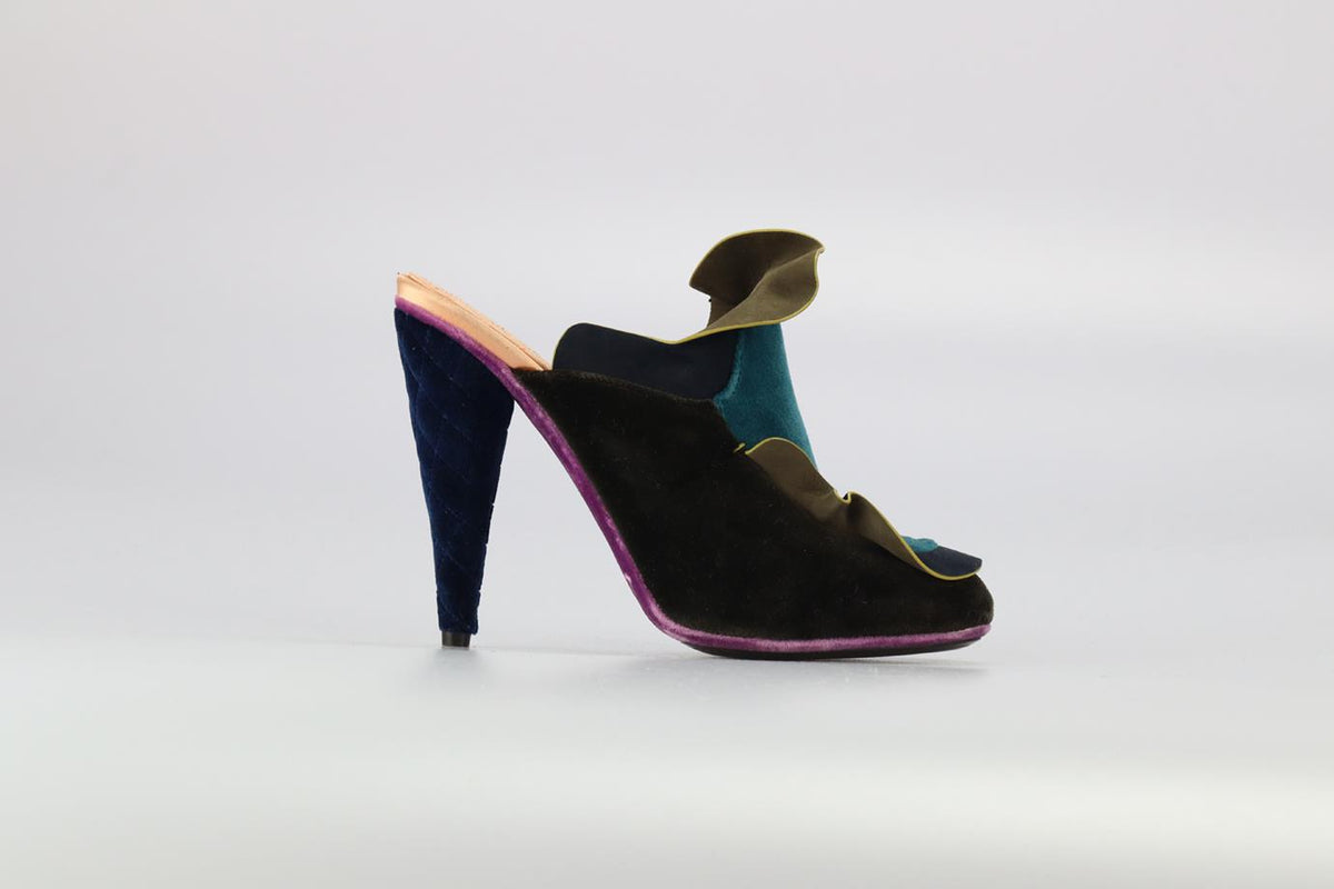 FENDI VELVET AND SUEDE MULES EU 39.5 UK 6.5 US 9.5