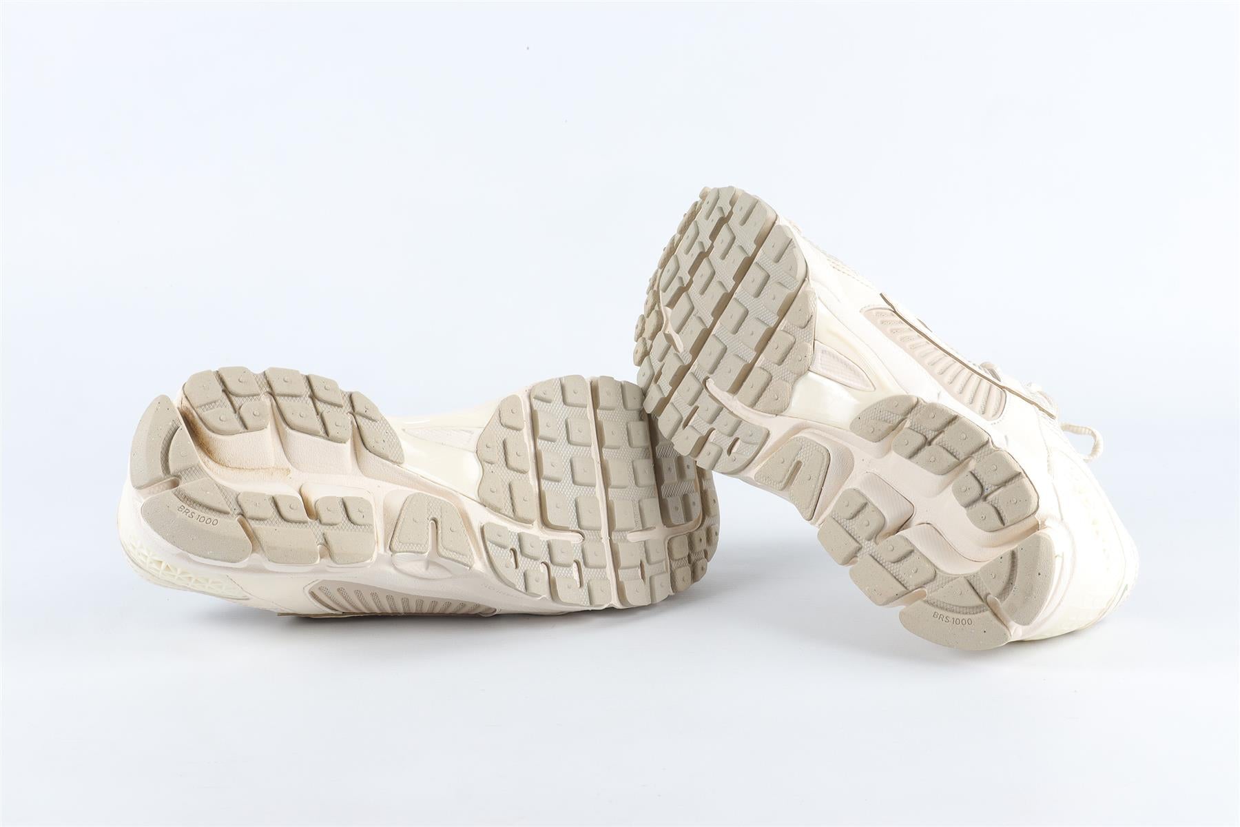 NIKE CREAM TRAINERS EU 39 UK 5.5 US 8