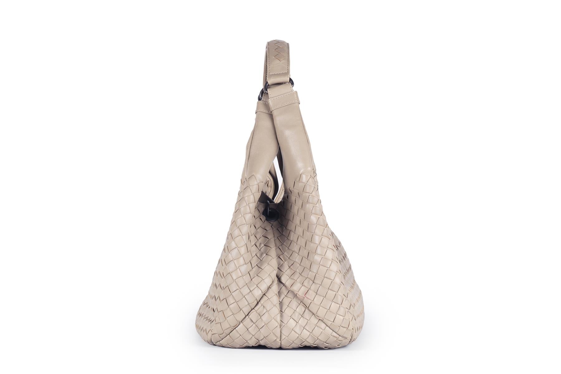 BOTTEGA VENETA GREY CAMPANA MEDIUM INTRECCIATO LEATHER SHOULDER BAG