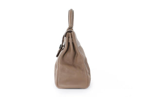 HERMÈS  TAUPE 2005 KELLY 35 CM CLEMENCE LEATHER AND HORSEHAIR BAG IN ETOUPE