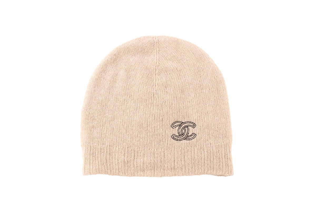 CHANEL BEIGE 2025 CC CASHMERE BEANIE ONE SIZE