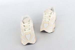 NEW BALANCE CREAM KIDS GIRLS SNEAKERS EU 28 UK 10 US 10.5