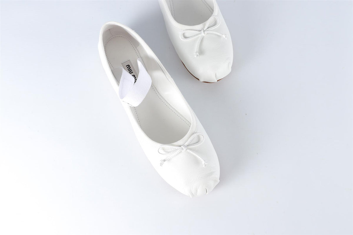 MIU MIU WHITE LEATHER BALLET FLATS EU 38 UK 5 US 8