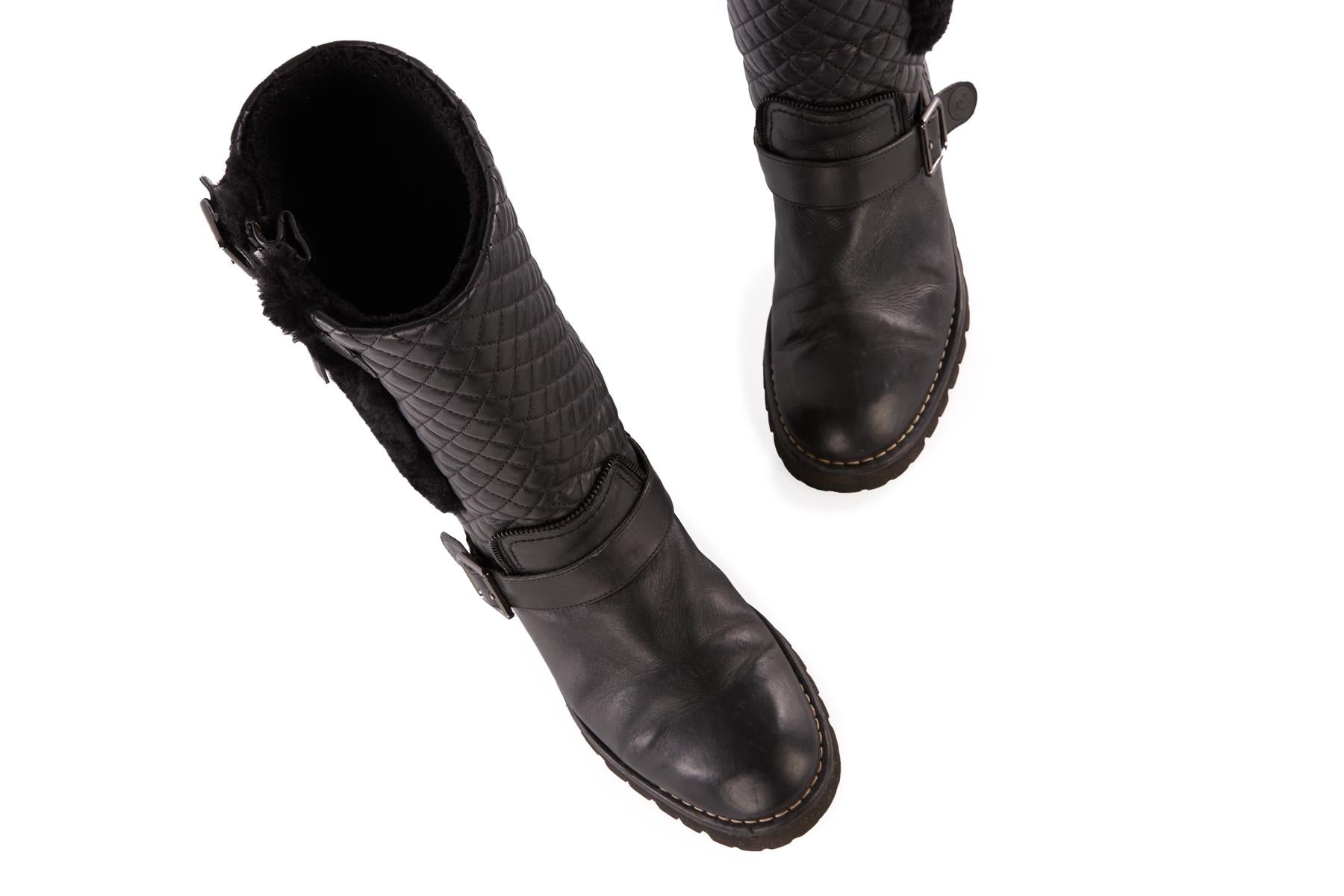 CHANEL BLACK 2012 QULTED LEATHER BOOTS EU 39.5 UK 6.5 US 9.5