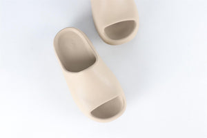 ADIDAS YEEZY BEIGE KIDS GIRLS RUBBER SLIDES EU 33 UK 1 US 2