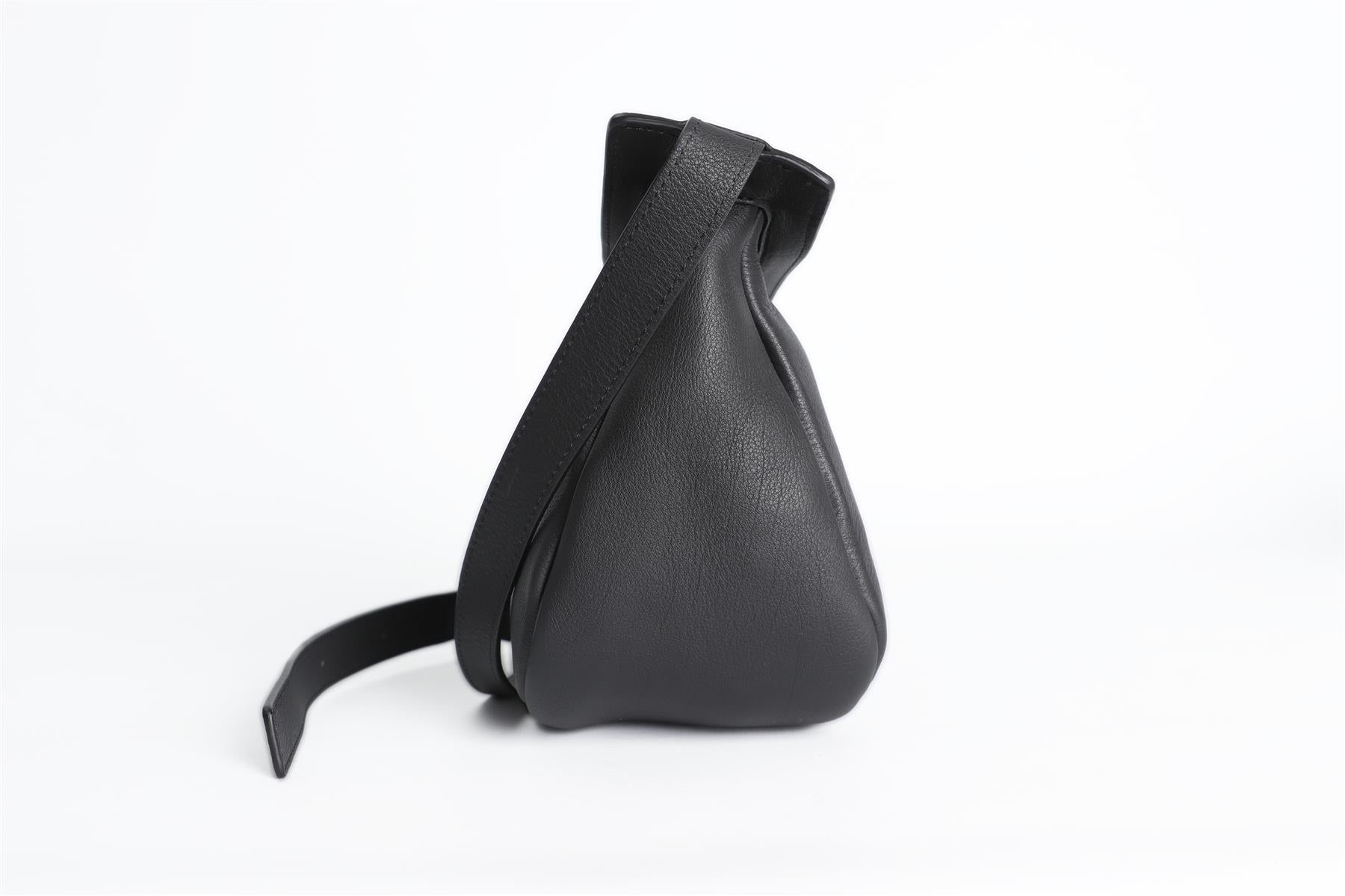 THE ROW BLACK SLOUCHY BANANA SMALL LEATHER SHOULDER BAG