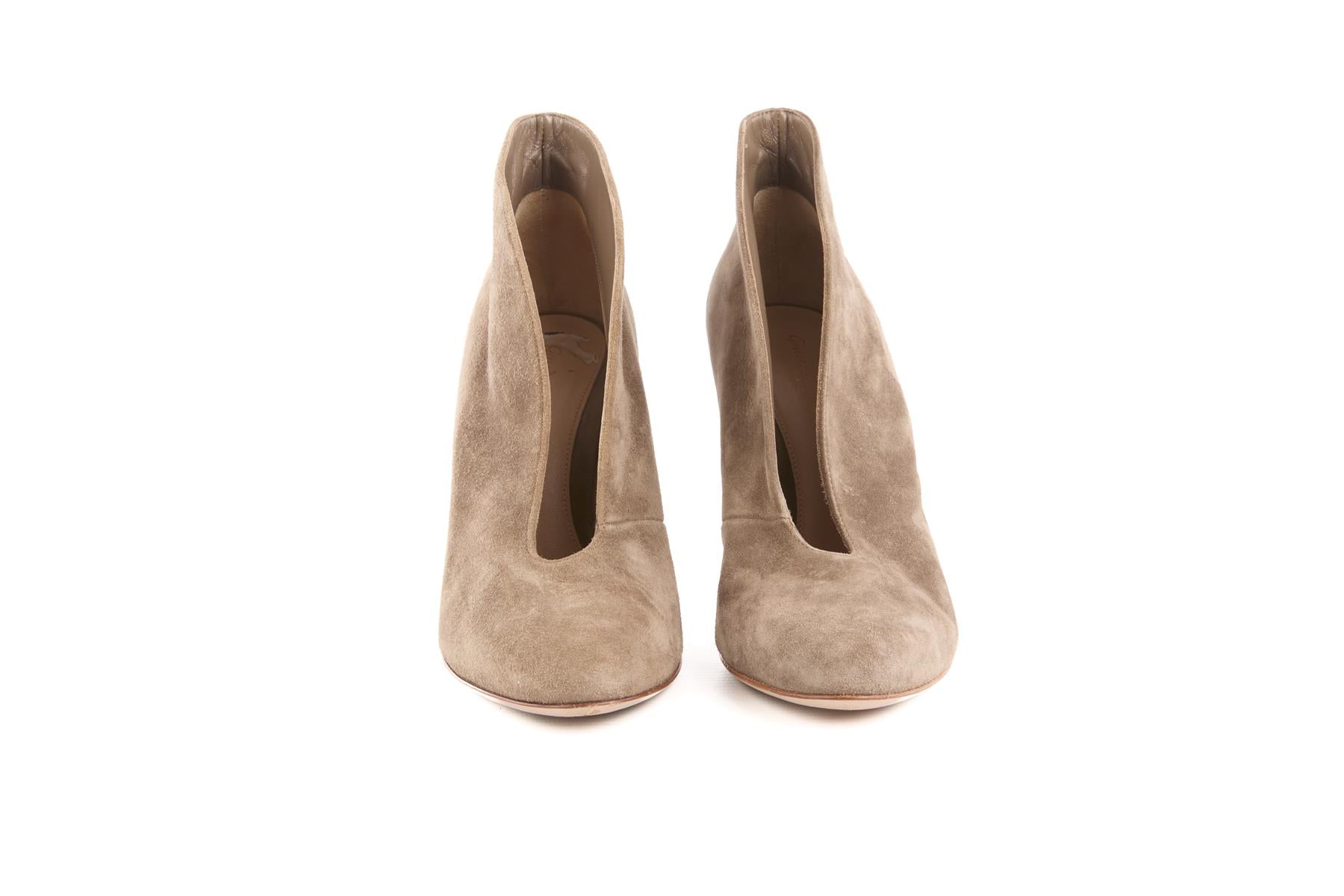 GIANVITO ROSSI TAUPE SUEDE ANKLE BOOTS EU 38 UK 5 US 8