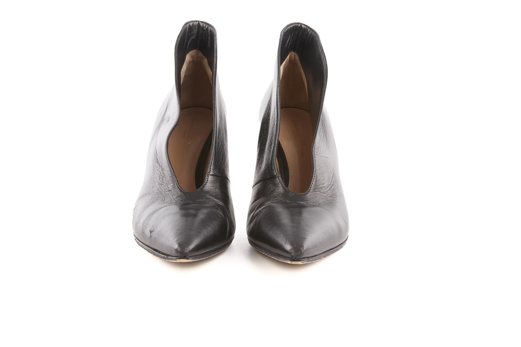 GIANVITO ROSSI BLACK LEATHER ANKLE BOOTS EU 38 UK 5 US 8