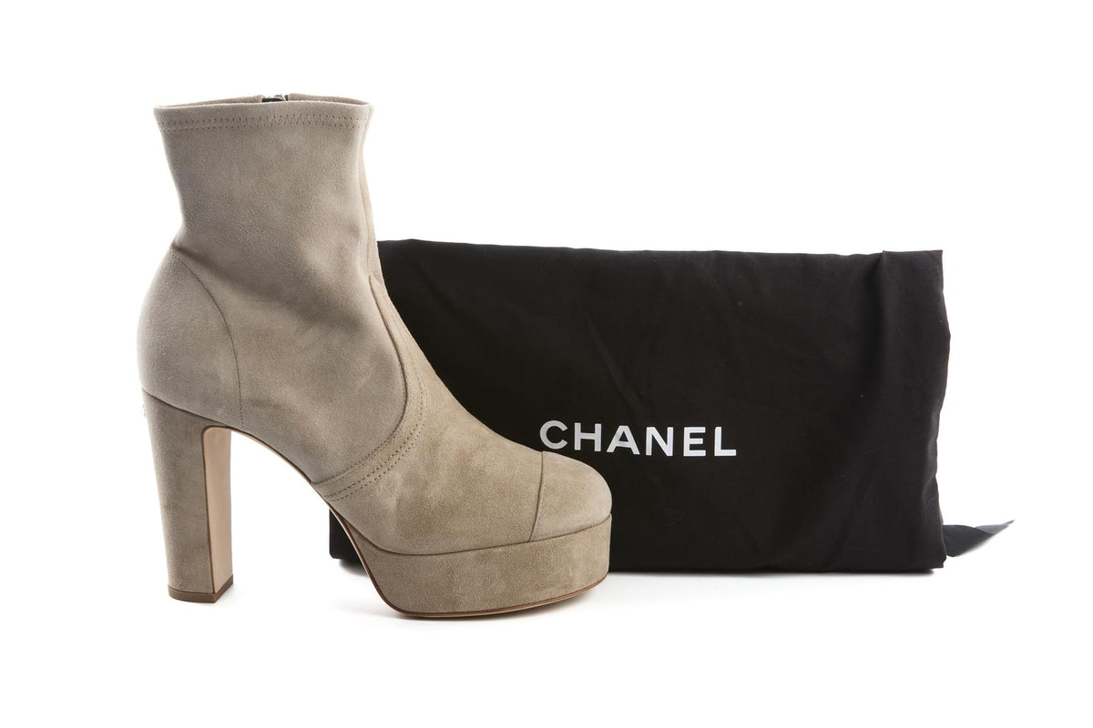 CHANEL GREY 2024 SUEDE PLATFORM ANKLE BOOTS EU 40 UK 7 US 10
