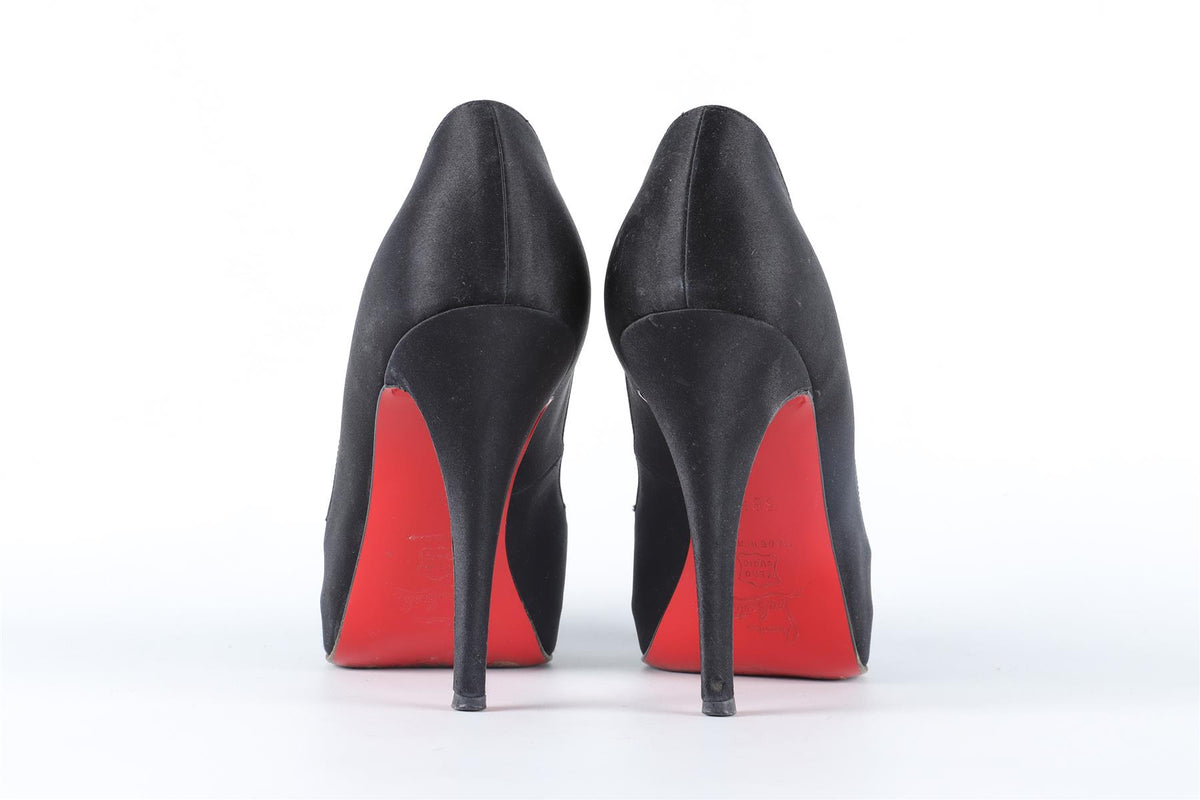 CHRISTAIN LOUBOUTIN BLACK SATIN PUMPS EU 38.5 UK 5.5 US 8.5