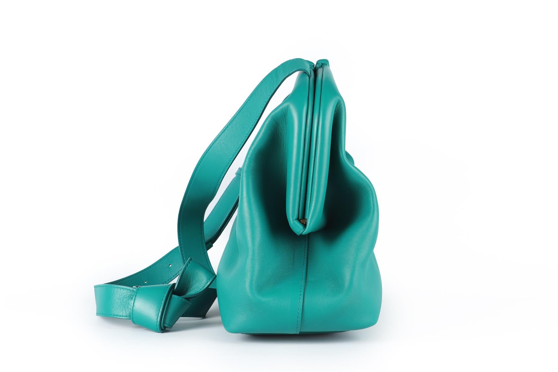 BOTTEGA VENETA TEAL POINT MEDIUM LEATHER TOTE BAG