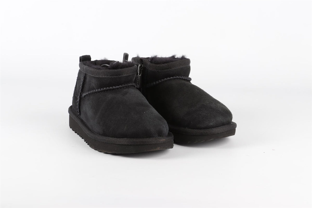 UGG BLACK GIRLS BOOTS UK 9 EU 27.5 US 10