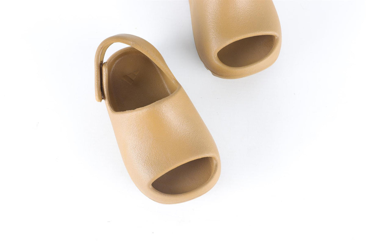 ADIDAS YEEZY BROWN BABY GIRLS RUBBER SANDALS EU 22 UK 5.5 US 6