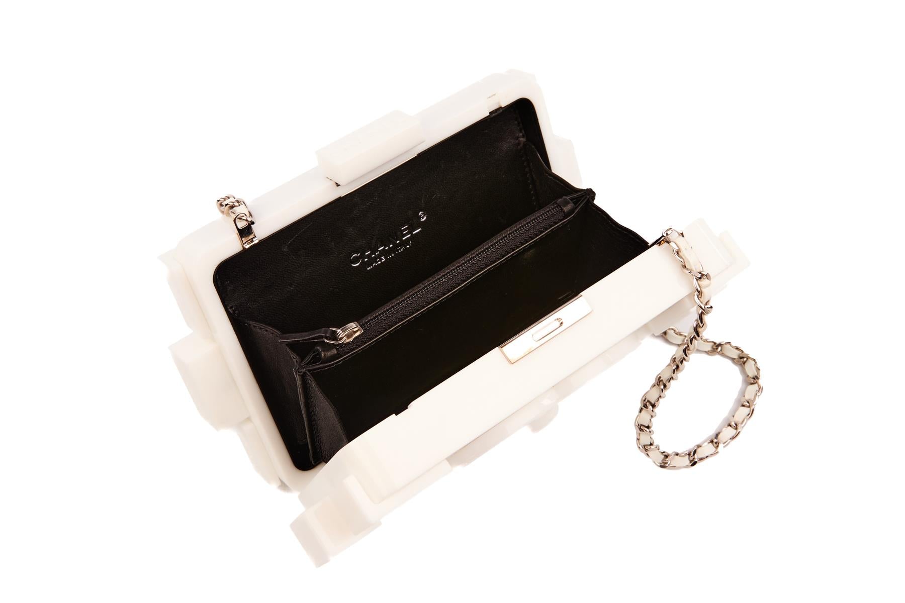 CHANEL WHITE 2014 BOY BRICK LEGO PLEXIGLASS CLUTCH