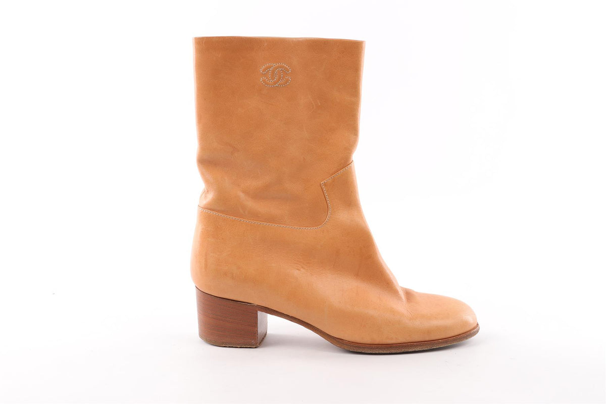CHANEL TAN LEATHER ANKLE BOOTS EU 40 UK 7 US 10